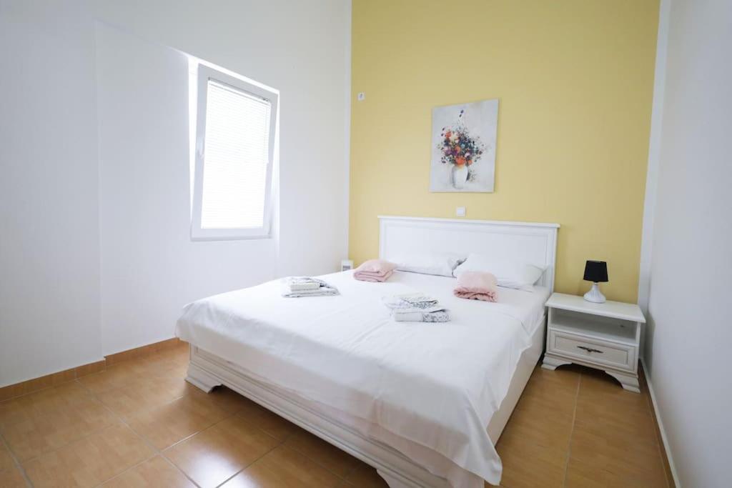 Apartment Status-m Seoce 26 *